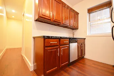 Rented by Steven C Bohbot, LREB