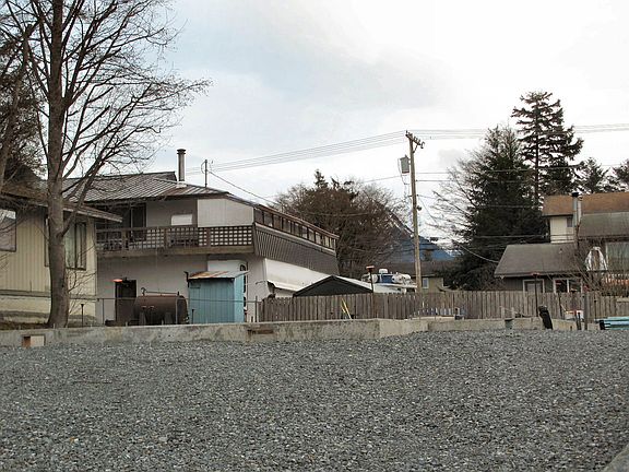 3rd image of 408 De Armond St