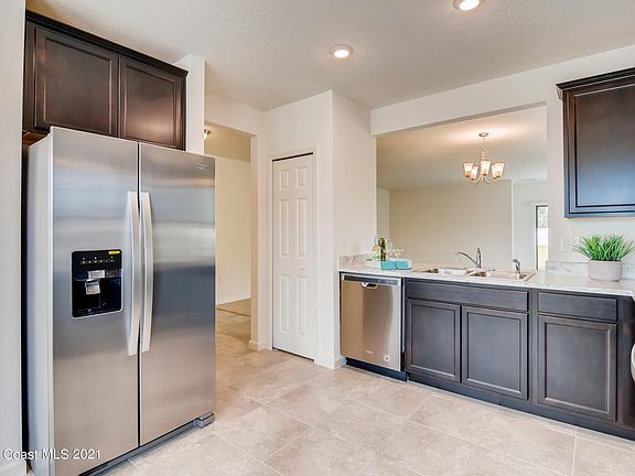 5th image of 6685 Topaz Dr