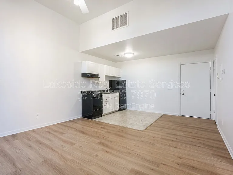 100 Washington Ave #204 — Photo 7