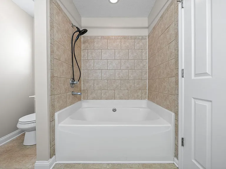 680 Foxfield Dr — Photo 21