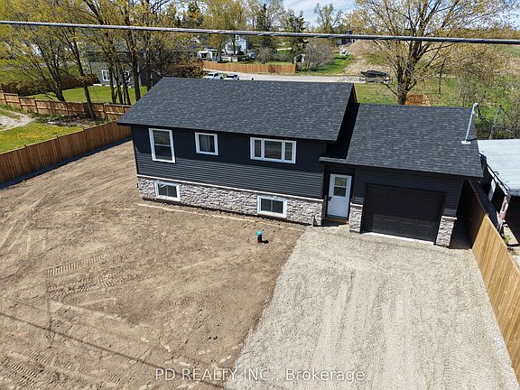 3rd image of 934 Mount Pleasant Rd