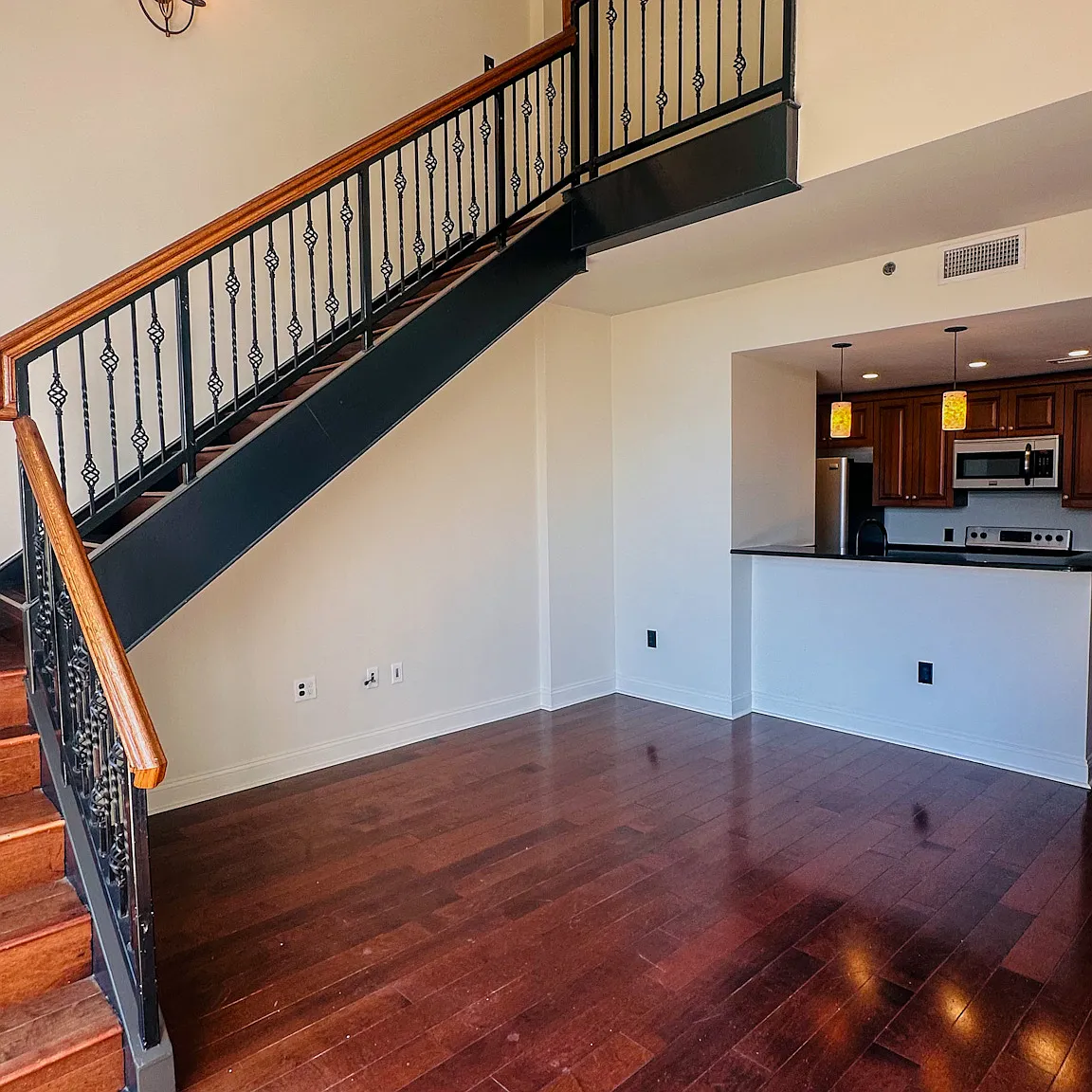 2 bed, 1240 sqft, $2,350 — Photo 3