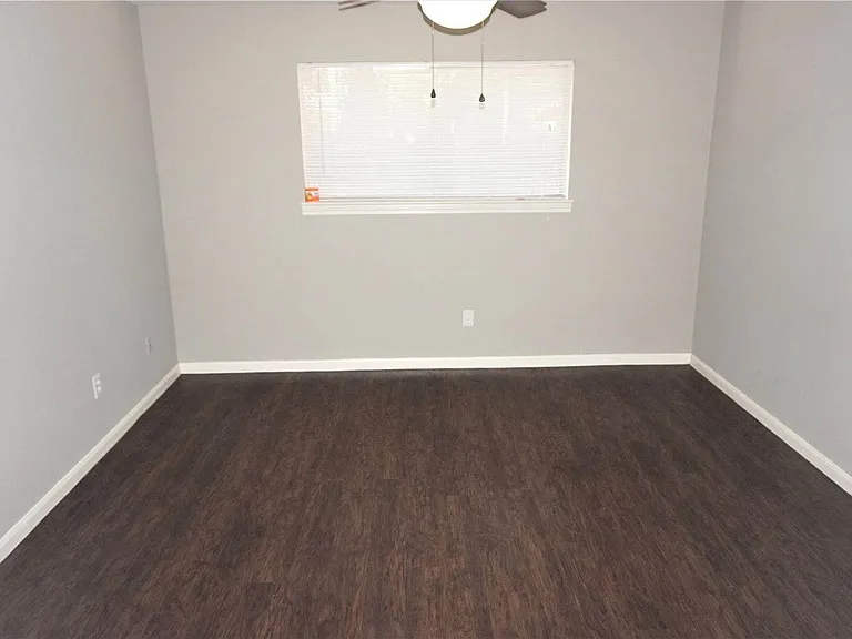 2727 Tinechester Dr — Photo 18