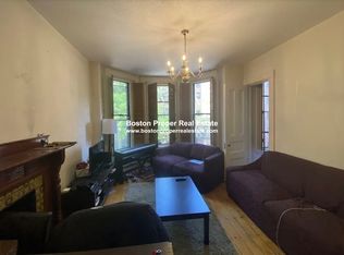 291 Newbury St APT 3, Boston, MA 02115