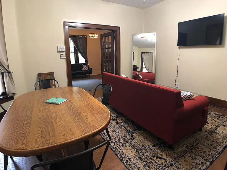318 W Hubbard Ave — Photo 16