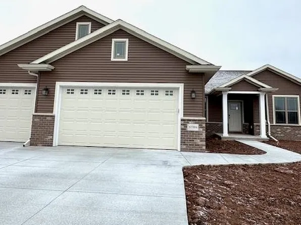 N7984 Old Pond Ct, Sherwood, WI 54169