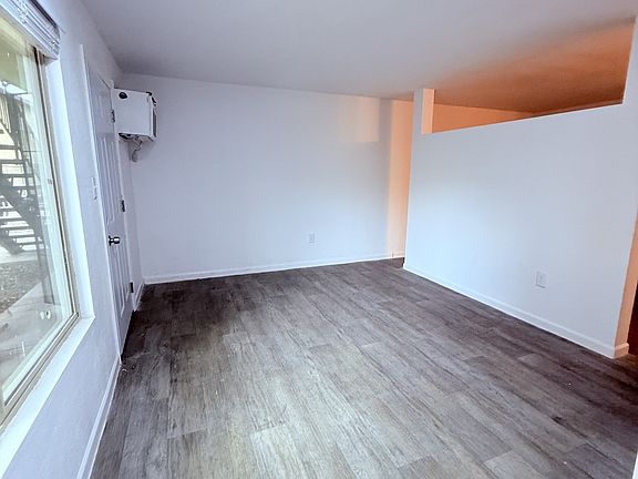 5th image of 3810 E Monte Vista Dr #S