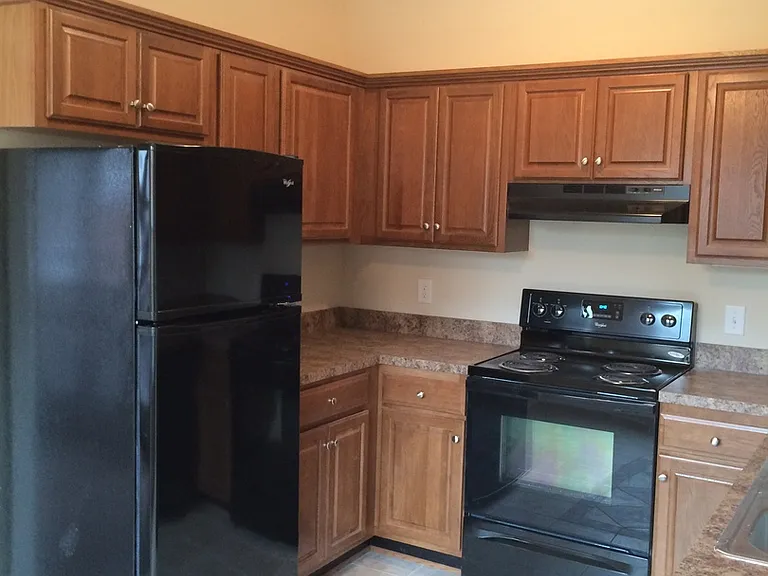2424 Glenmary Ave — Photo 4
