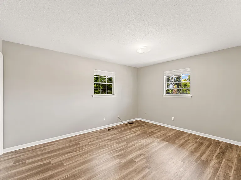 7164 Holland Ln — Photo 9