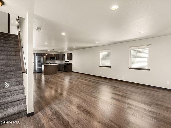 5th image of 1425 E Seleta Ln