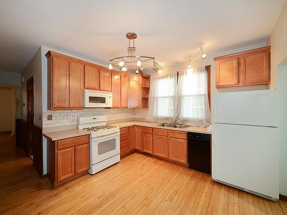 5th image of 5154 W Pensacola Ave Unit 1