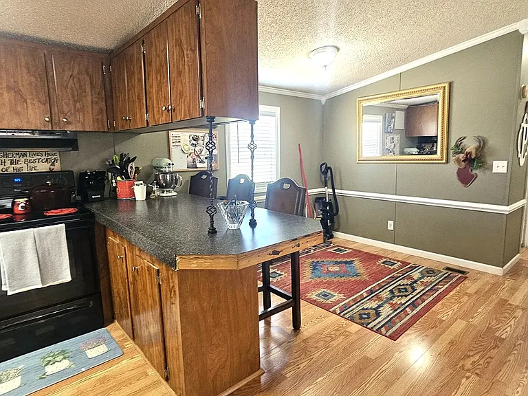 4940 Phillips Rd — Photo 4