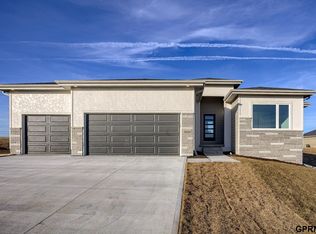 20150 S St, Omaha, NE 68135