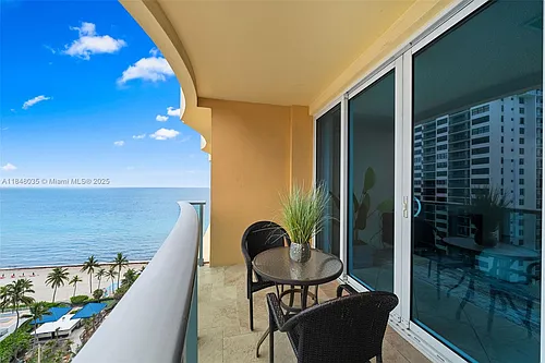 2501 S Ocean Dr #39 PENTHOUSE Photo 1