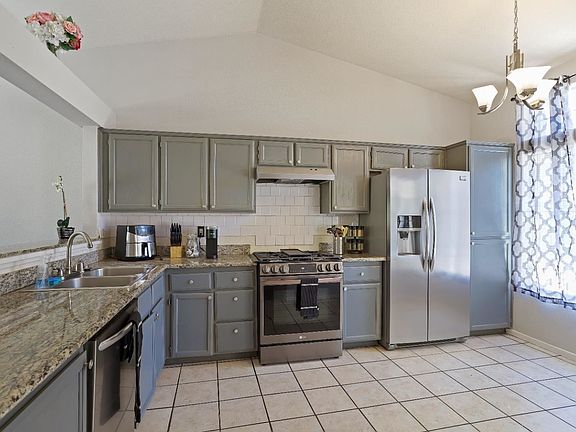 4th image of 2706 Sunol Valley St