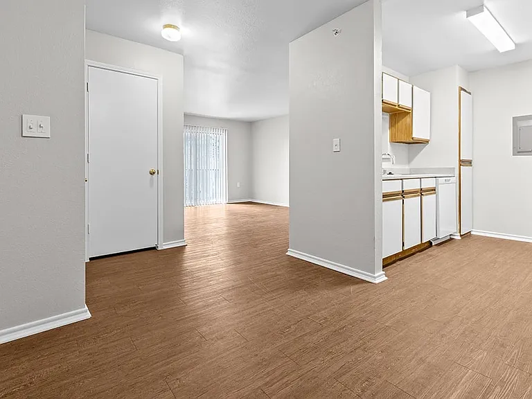 Valley Ridge Apartment Homes — Photo 6