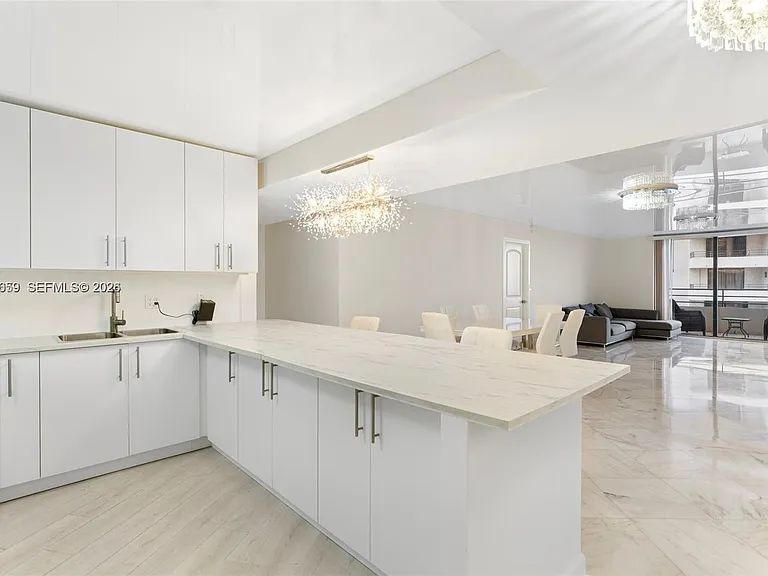 2500 Parkview Dr #1714 — Photo 5
