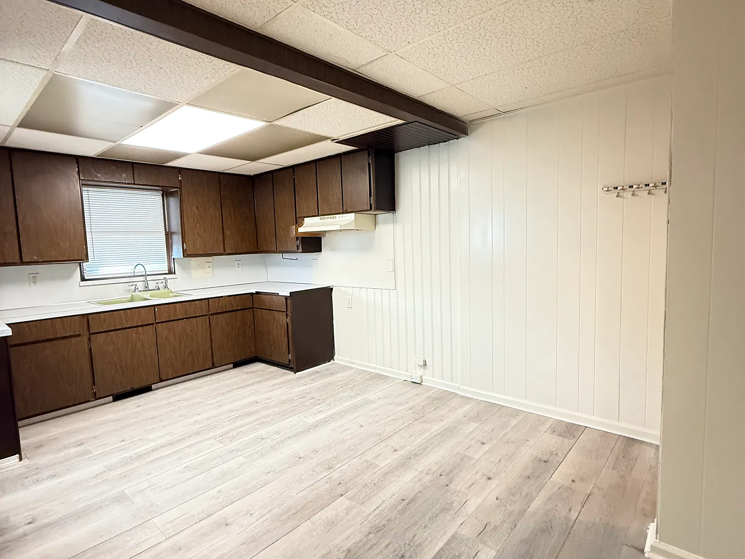 3 bed, 1032 sqft, $1,600 — Photo 2