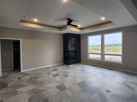 2nd image of 2017 Fairway Dr