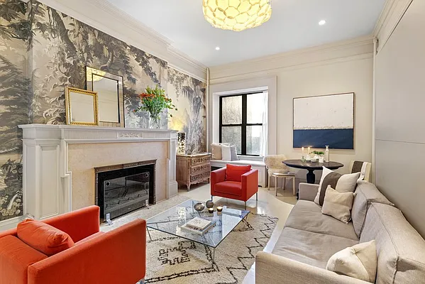 Sold by Compass | media 7