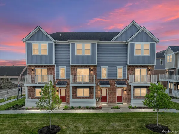 822 Huntley Ln #9P6OED, Troy, MI 48085