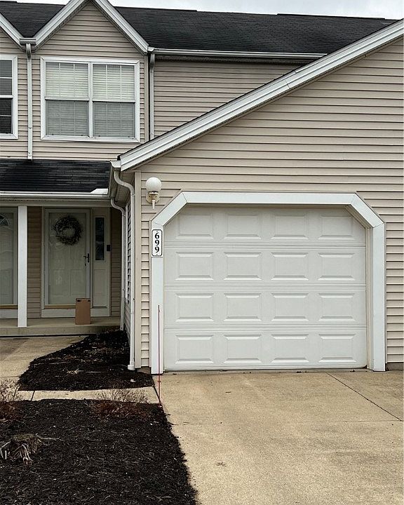 1st image of 699 Crownwood Ct