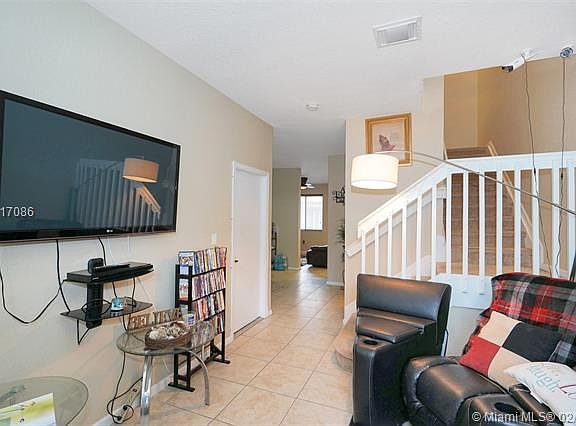 4th image of 21115 NW 14th Pl APT 331