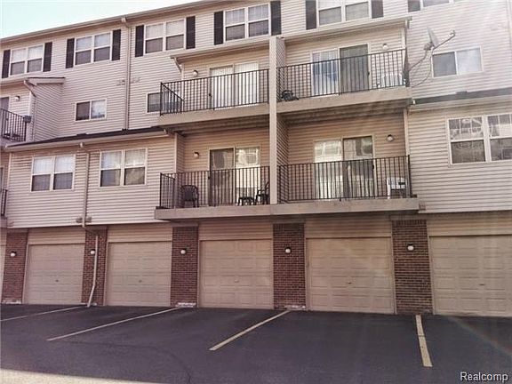 4th image of 29395 Glen Oaks Blvd E #1