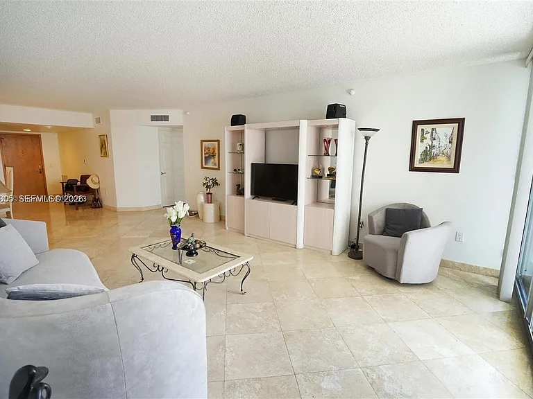 16711 Collins Ave #601 — Photo 3