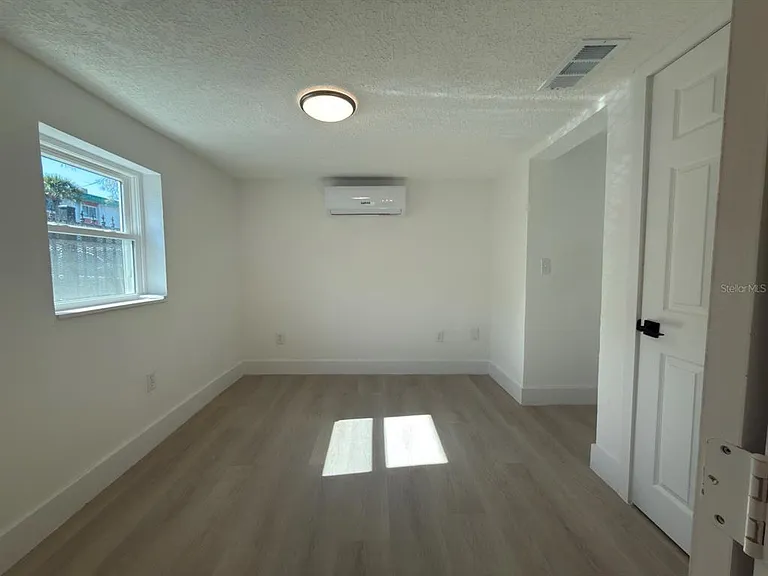 401 E Columbus Dr #2 — Photo 6