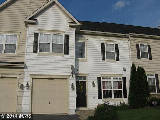 1st image of 104 London Downs Cir