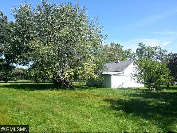 4th image of 360 River Dr W