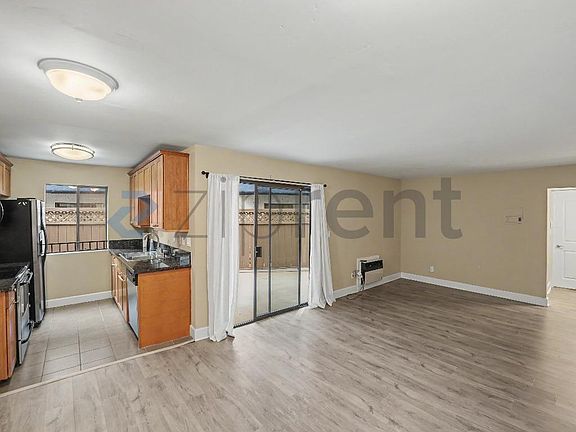 3rd image of 10982 Roebling Ave APT 324