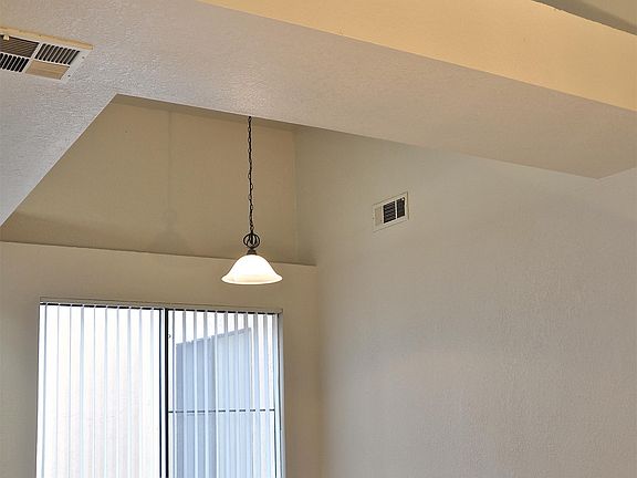4th image of 2821 Lou Ann Dr APT 223