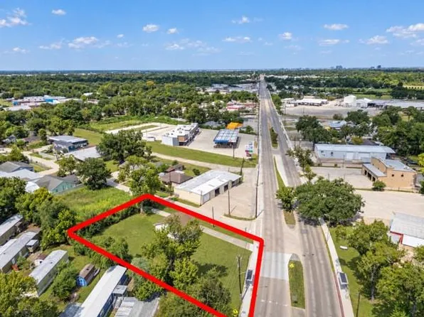7713 Airline Dr, Houston, TX 77037