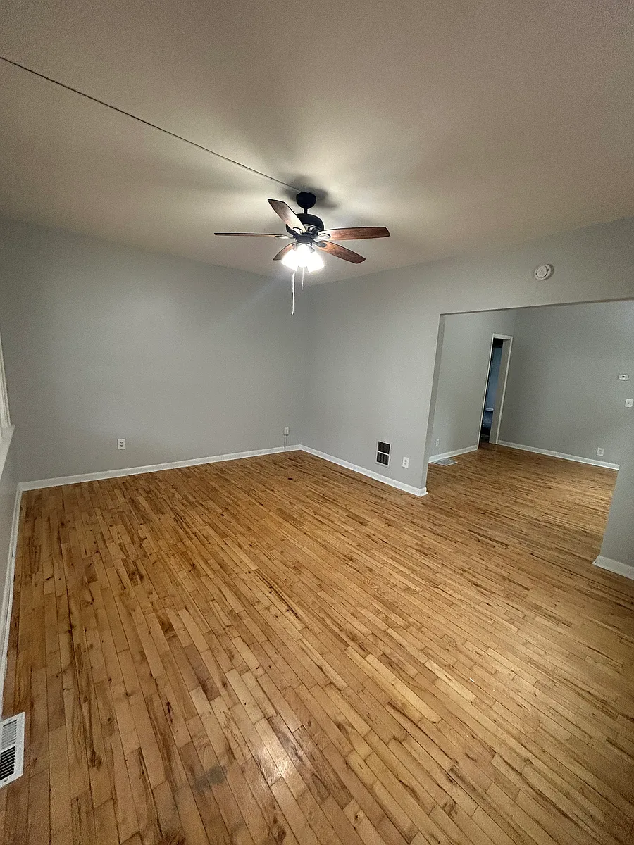 Photo 2 of 9 - 40 Moulson St - Rochester, NY Building Photo - 40 Moulson St