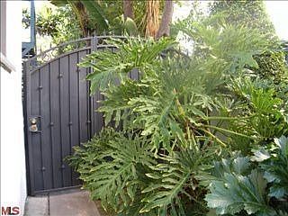 4th image of 10565 Ayres Ave