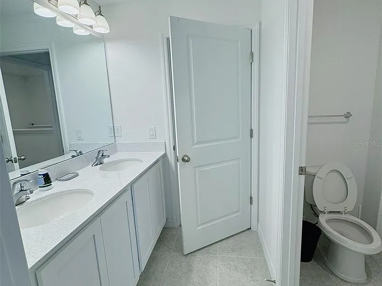 1832 Sanibel Dr — Photo 25