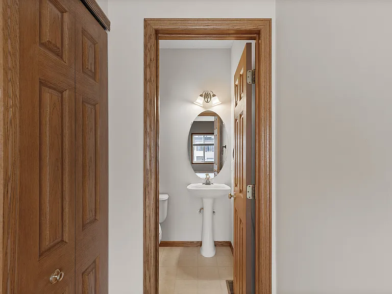 6860 Meadow Grass Ln S — Photo 20