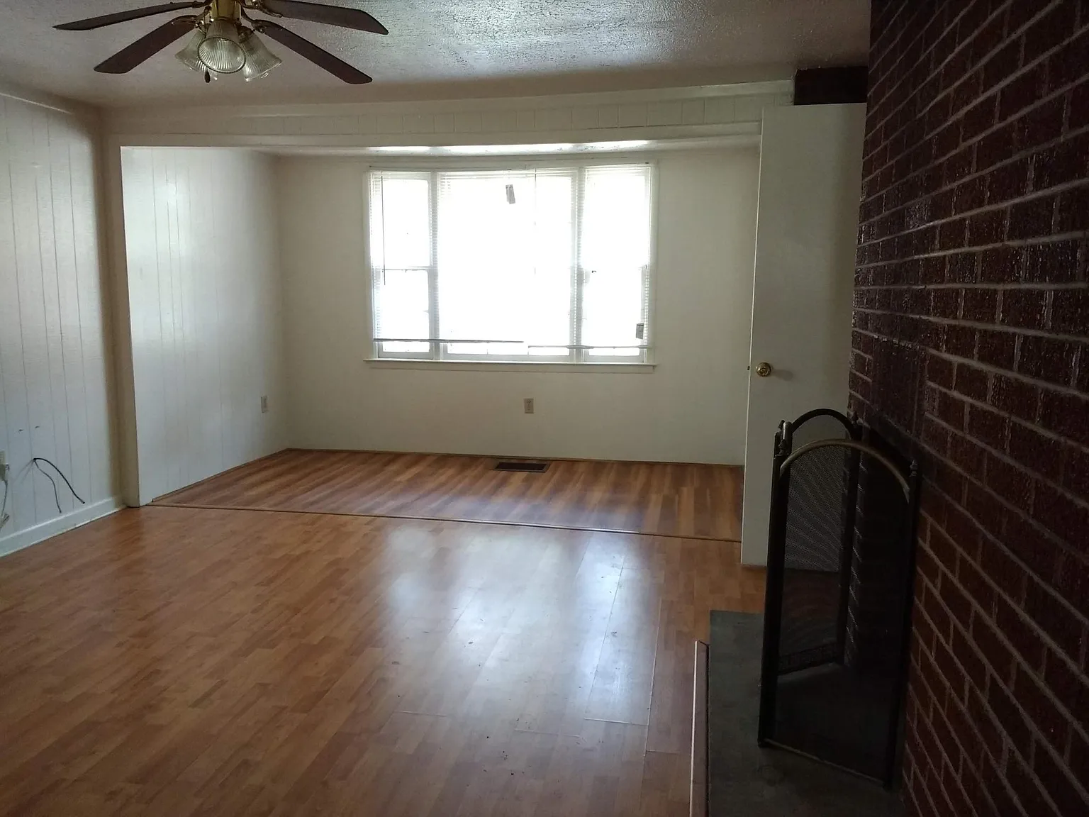 2 bed, 954 sqft, $1,600 — Photo 3