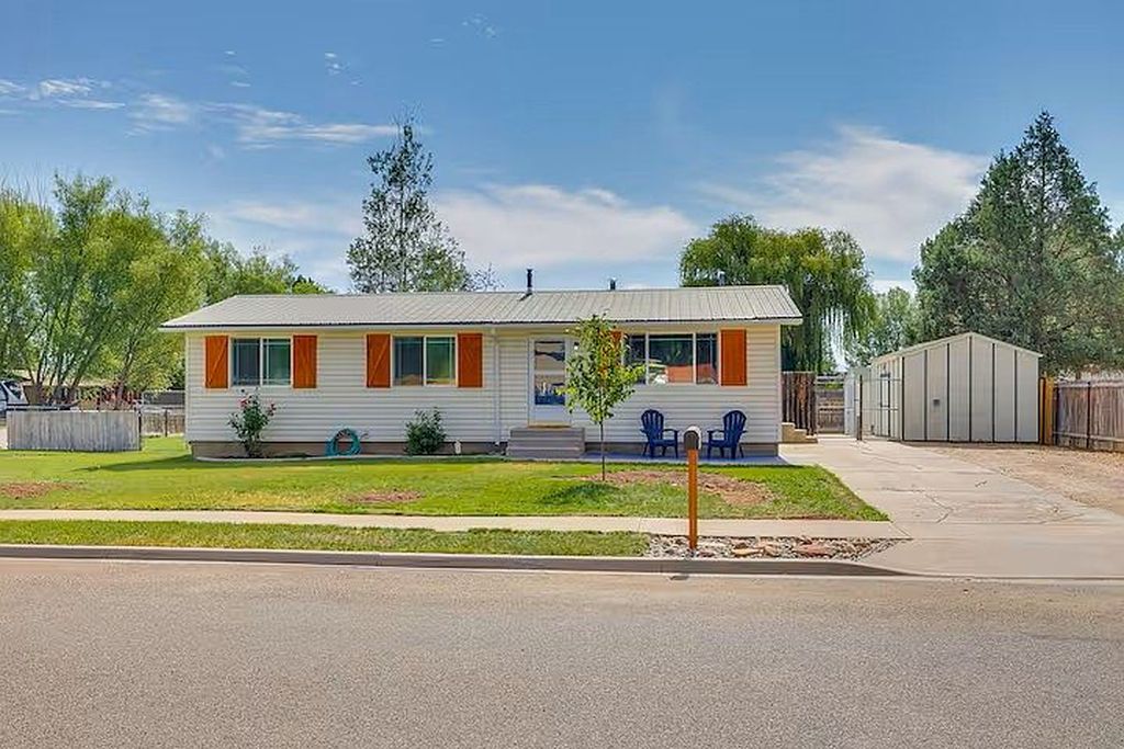 594 N 300 W - Property Image