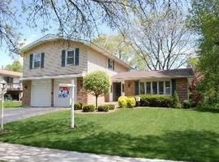 6511 Terrace Dr, Downers Grove, IL 60516