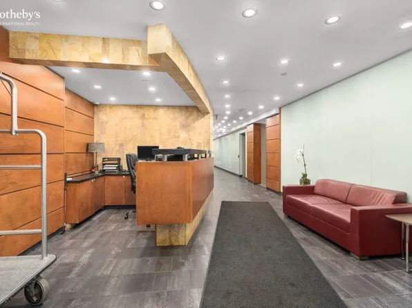 516 West 47th Street image 15 of 16