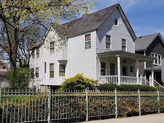 2nd image of 2704 N Hamlin Ave