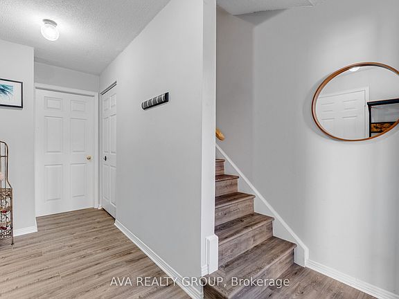 4th image of 106 Stratas Ct