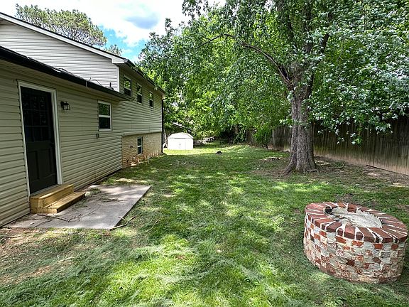 4th image of 5015 Lake Circle Dr NE