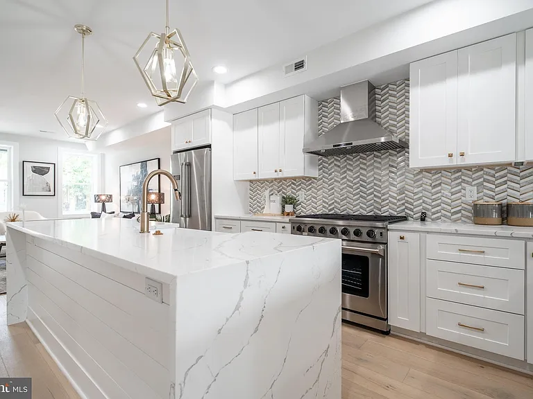 520 Irving St NW — Photo 13