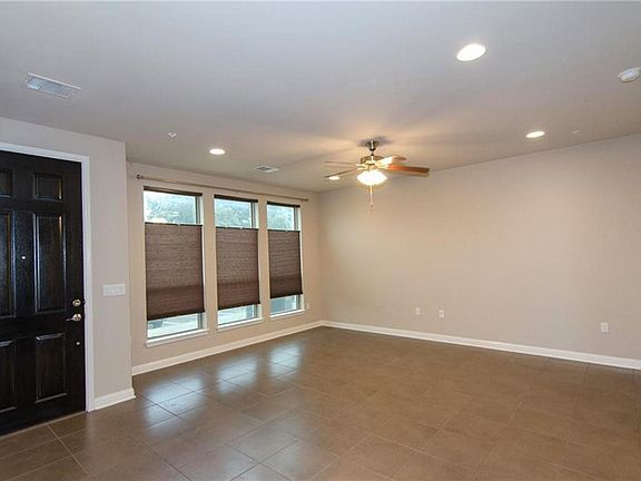 3rd image of 13800 Lyndhurst St Unit 202