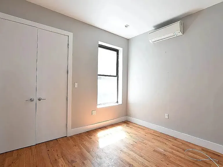 4230 Broadway #1B — Photo 9
